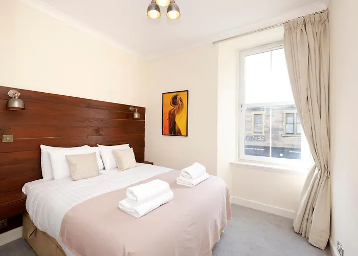 Joivy Attractive Flat Near Haymarket Station