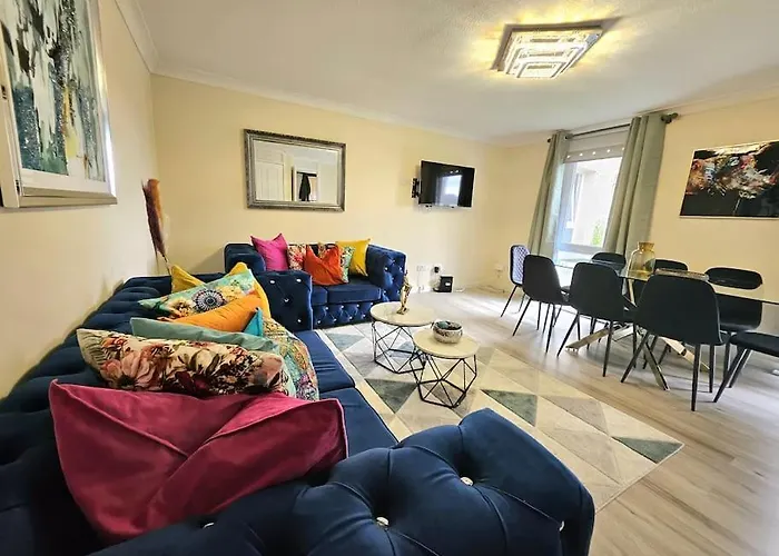 4 Bed House With 6 Beds