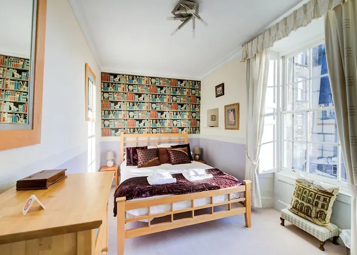 Guestready - Historic Edinburgh Old Town Apartment