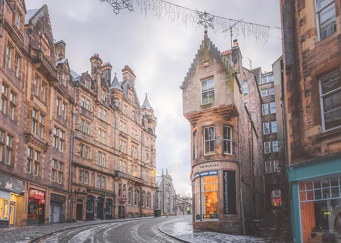 Stylish & Charming Retreat For 2- City Centre!