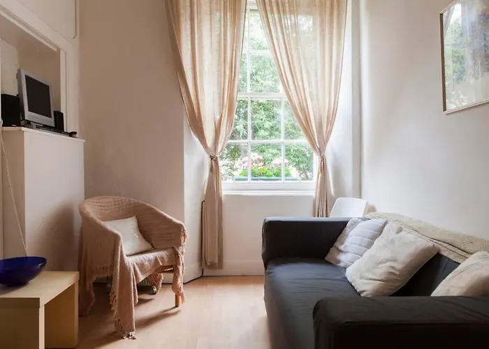 1 Bedroom Apartment On Charming St Stephen Street
