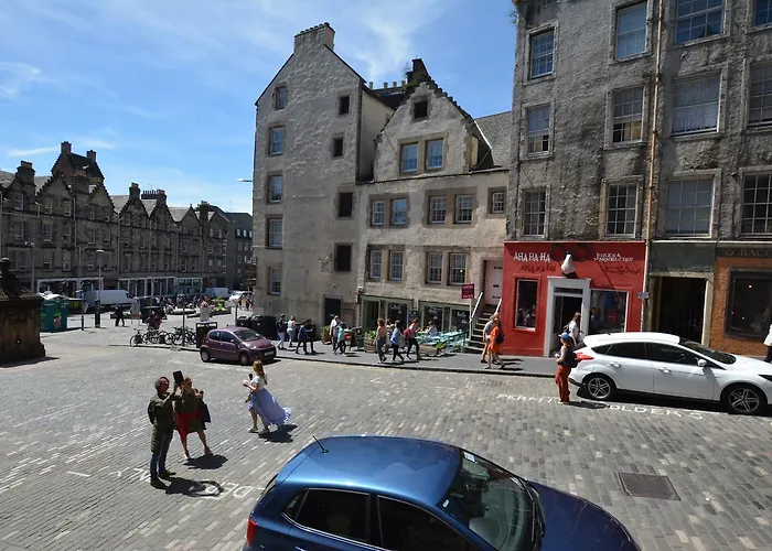The West Bow, Old Town