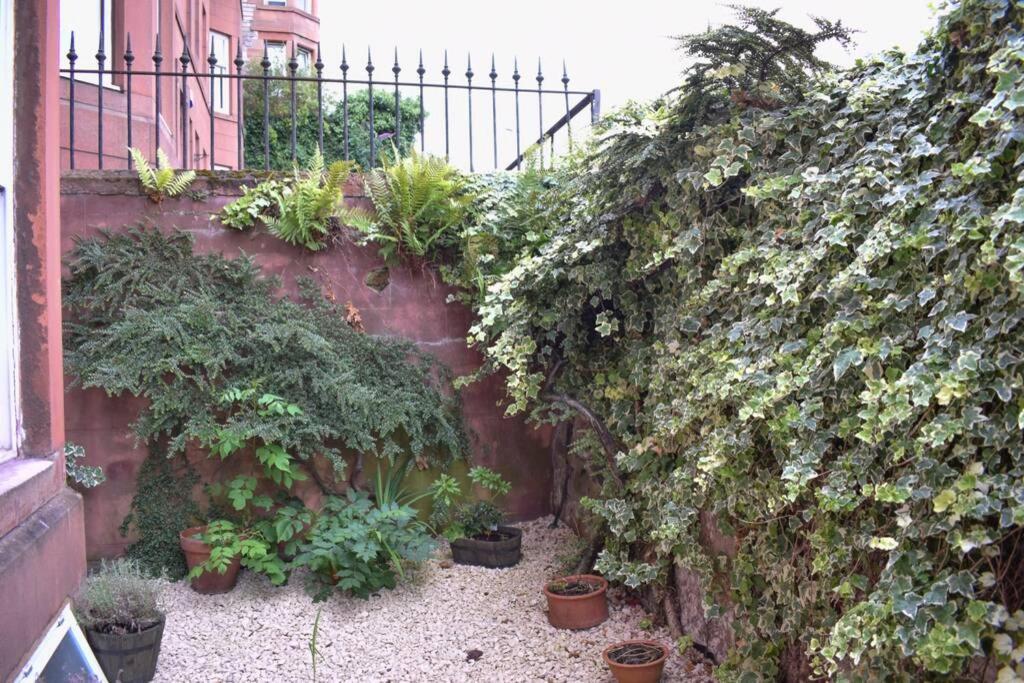 Lovely Sunny 2 Bed Coast EDI