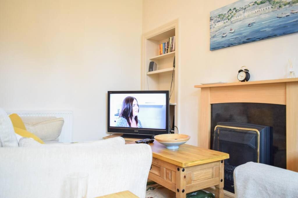 Lovely Sunny 2 Bed Coast EDI