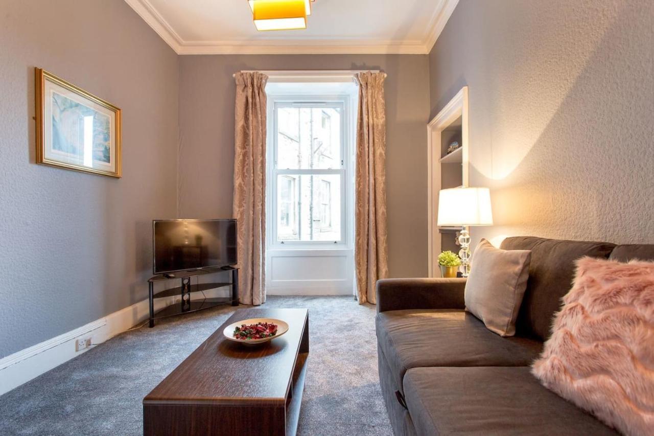 Apartment Stunning 2-bed In *