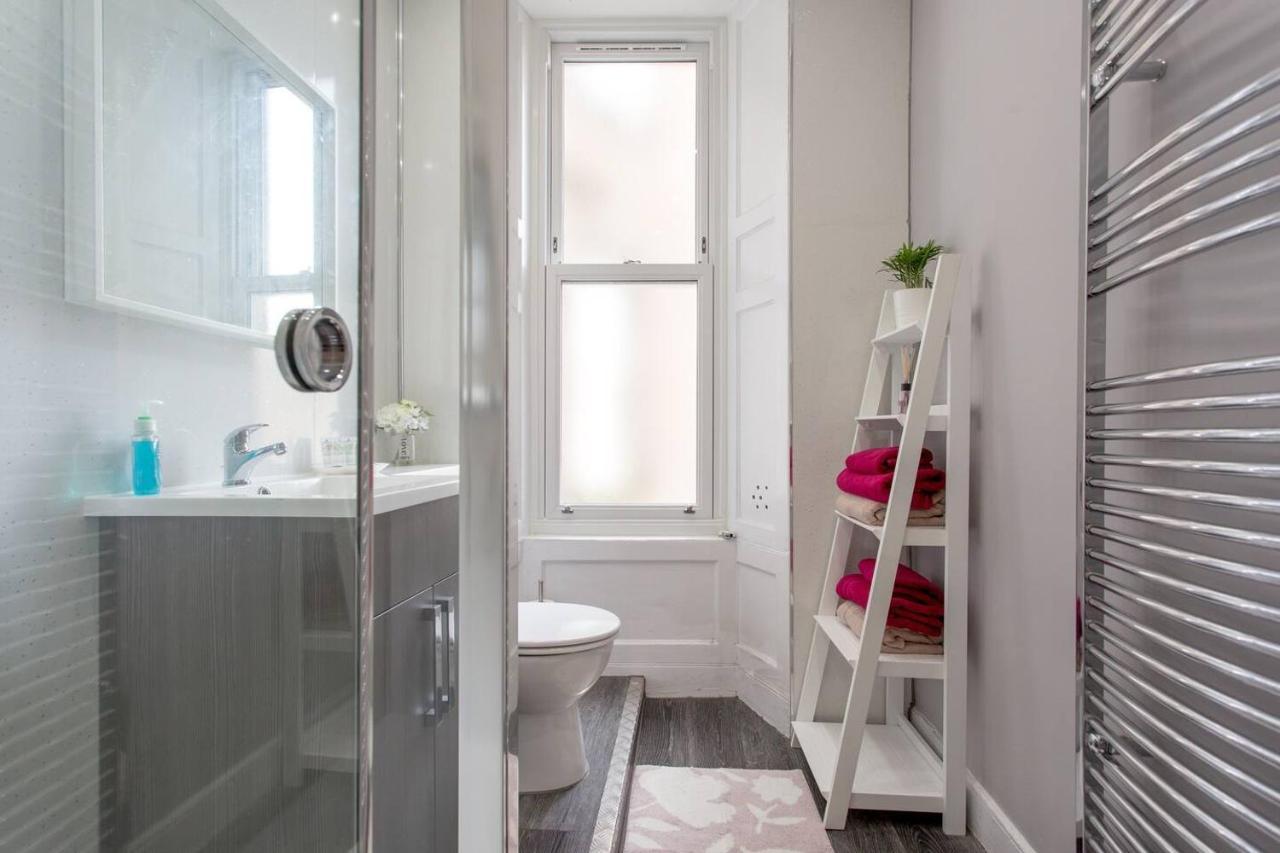Apartment Stunning 2-bed In Edinburgh