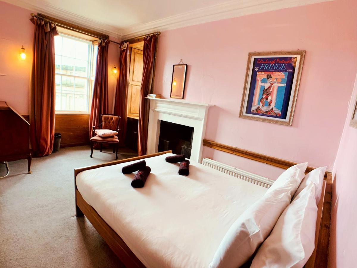 F2 Charming Centre Full Of Character Apartment