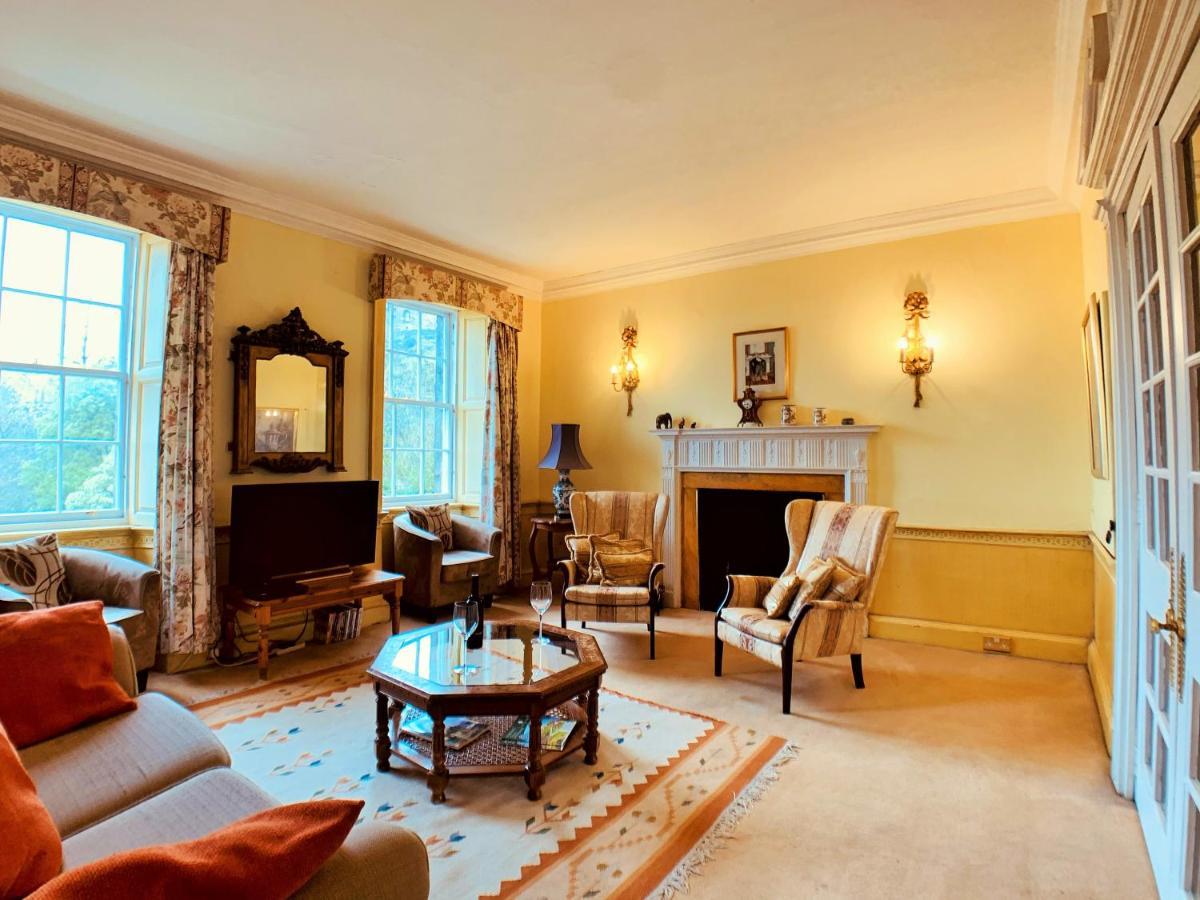 F2 Charming Centre Full Of Character Apartment *