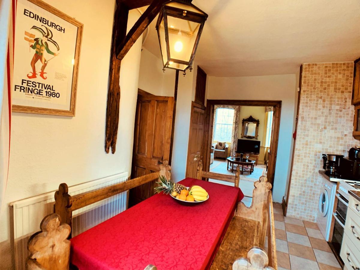 F2 Charming Centre Full Of Character Apartment *