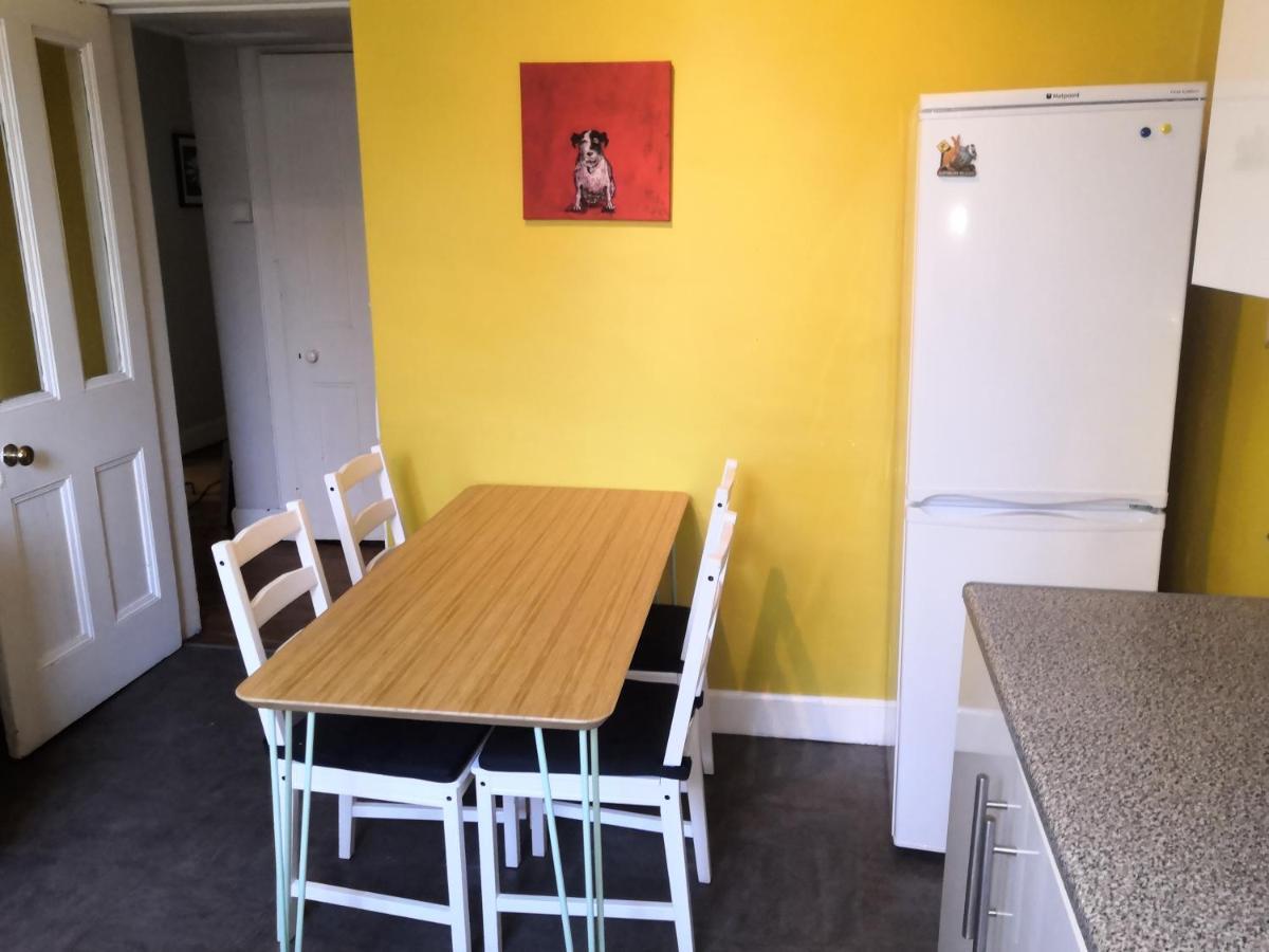 Spittal Street Residence, Spacious 2 Bedroom Close To Castle Apartment *