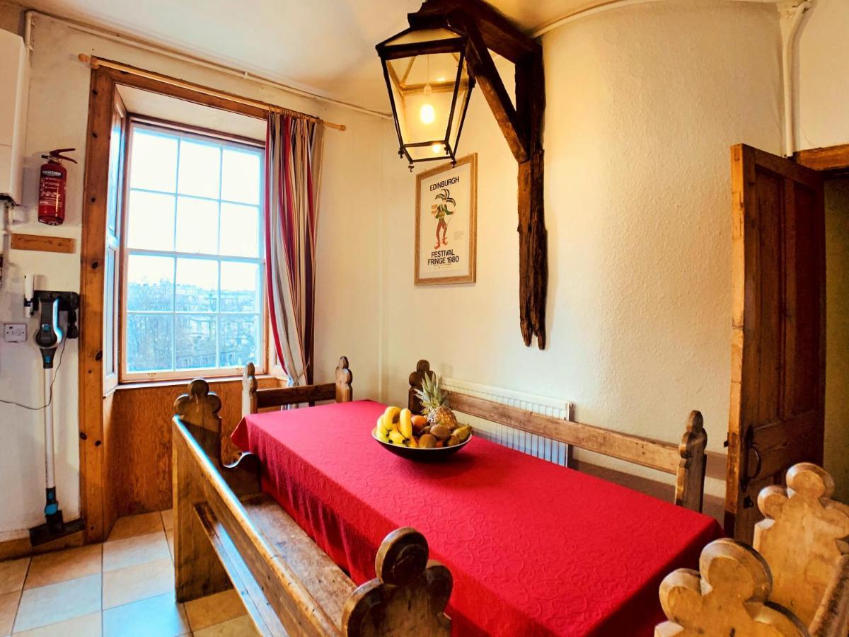 F2 Charming Centre Full Of Character Apartment Edinburgh