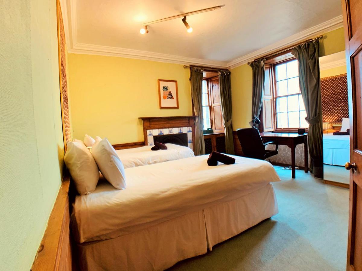 F2 Charming Centre Full Of Character Apartment