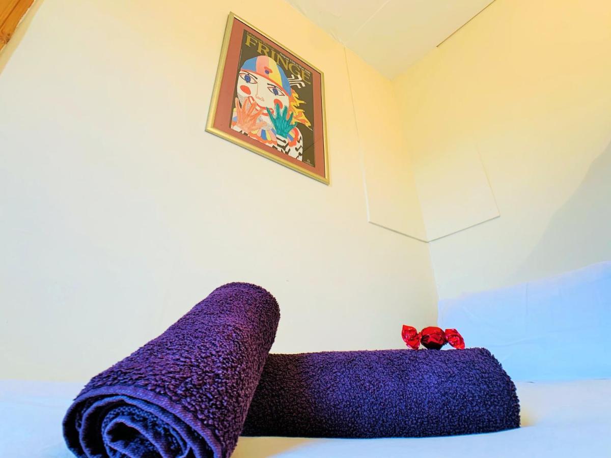 F2 Charming Centre Full Of Character Apartment *