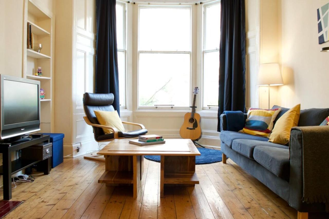 Beautiful Traditional 3 Bedroom In Apartment Edinburgh