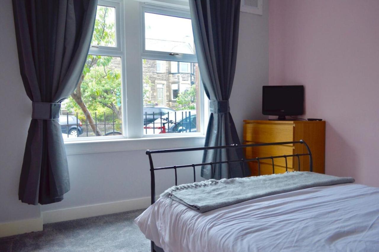 Comfortable 2 Bed In Blackford Apartment *
