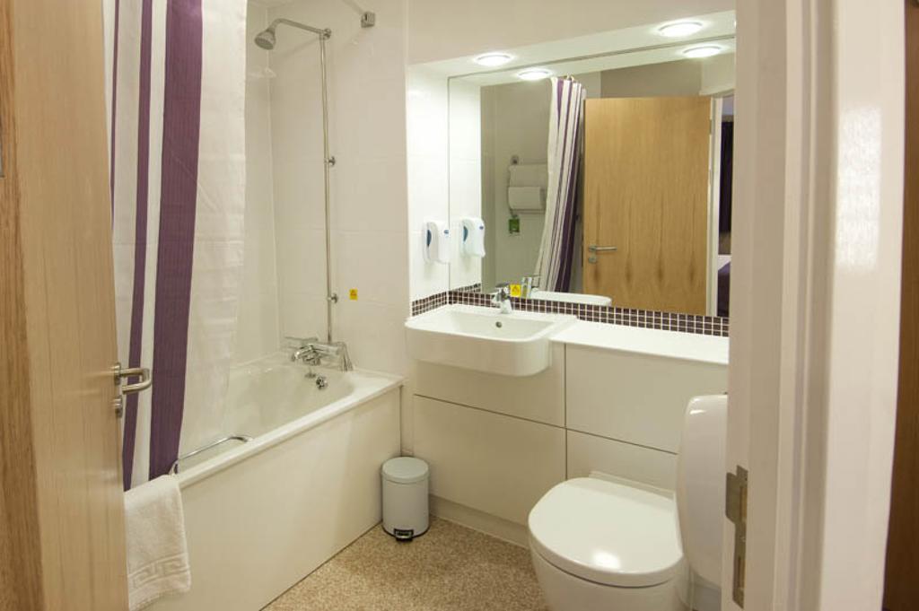 Premier Leith Waterfront Hotel 3*
