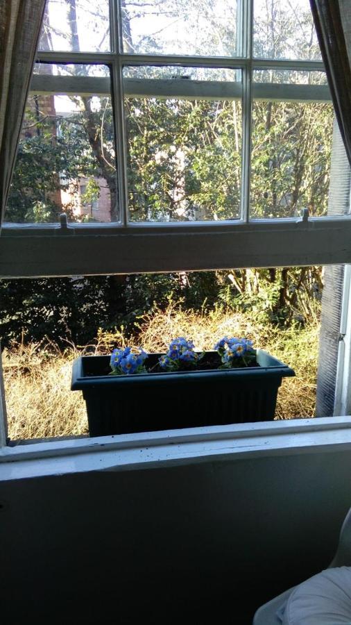 1 Bedroom On Charming St Stephen Street Apartment