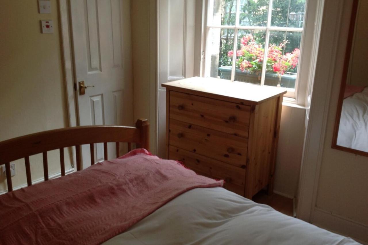 1 Bedroom On Charming St Stephen Street Apartment *