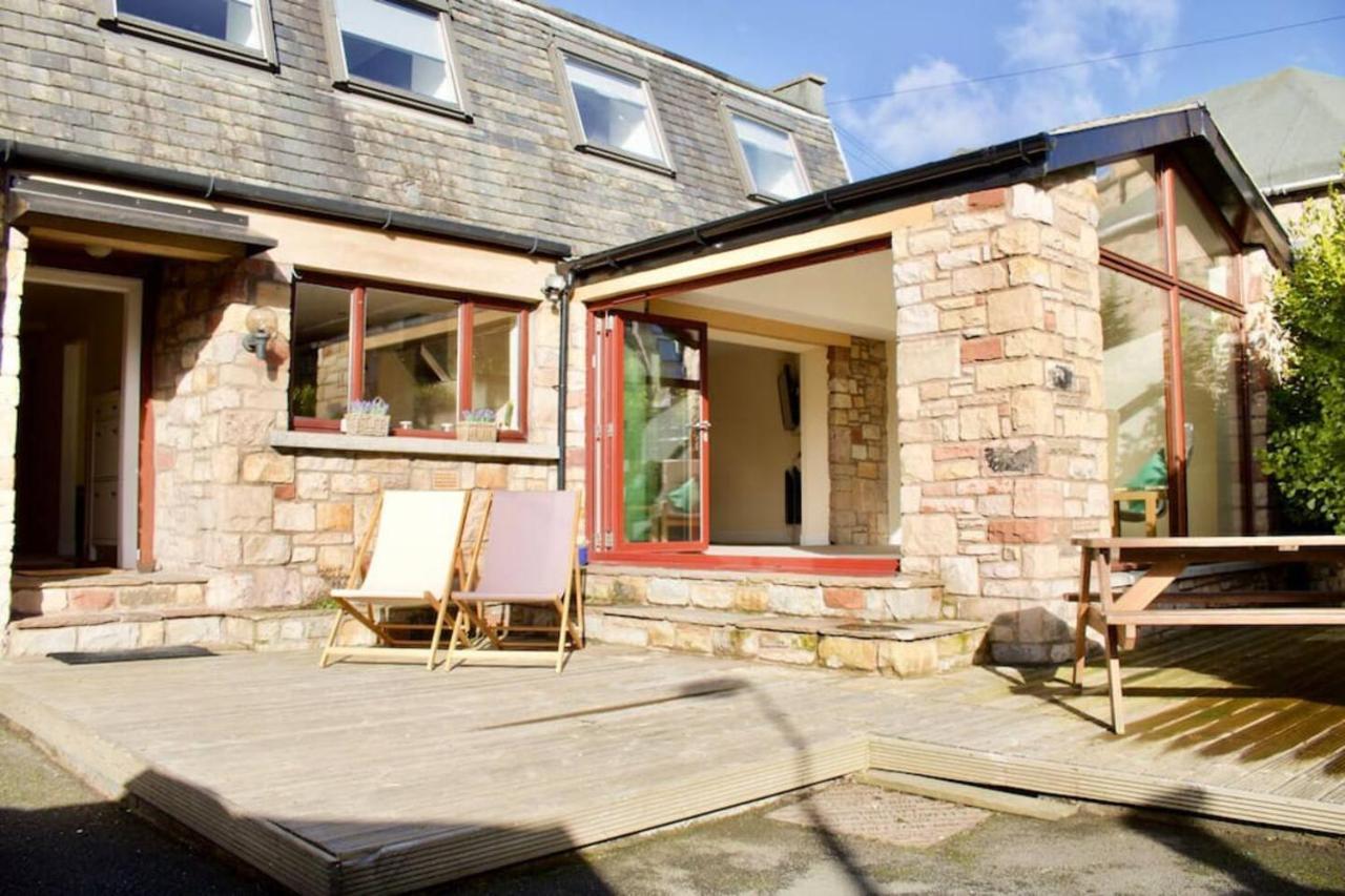 Altido Superb Terraced House With Patio In Leith Apartment *
