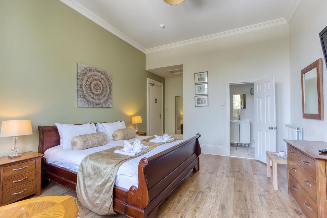 Hotel No32 3*