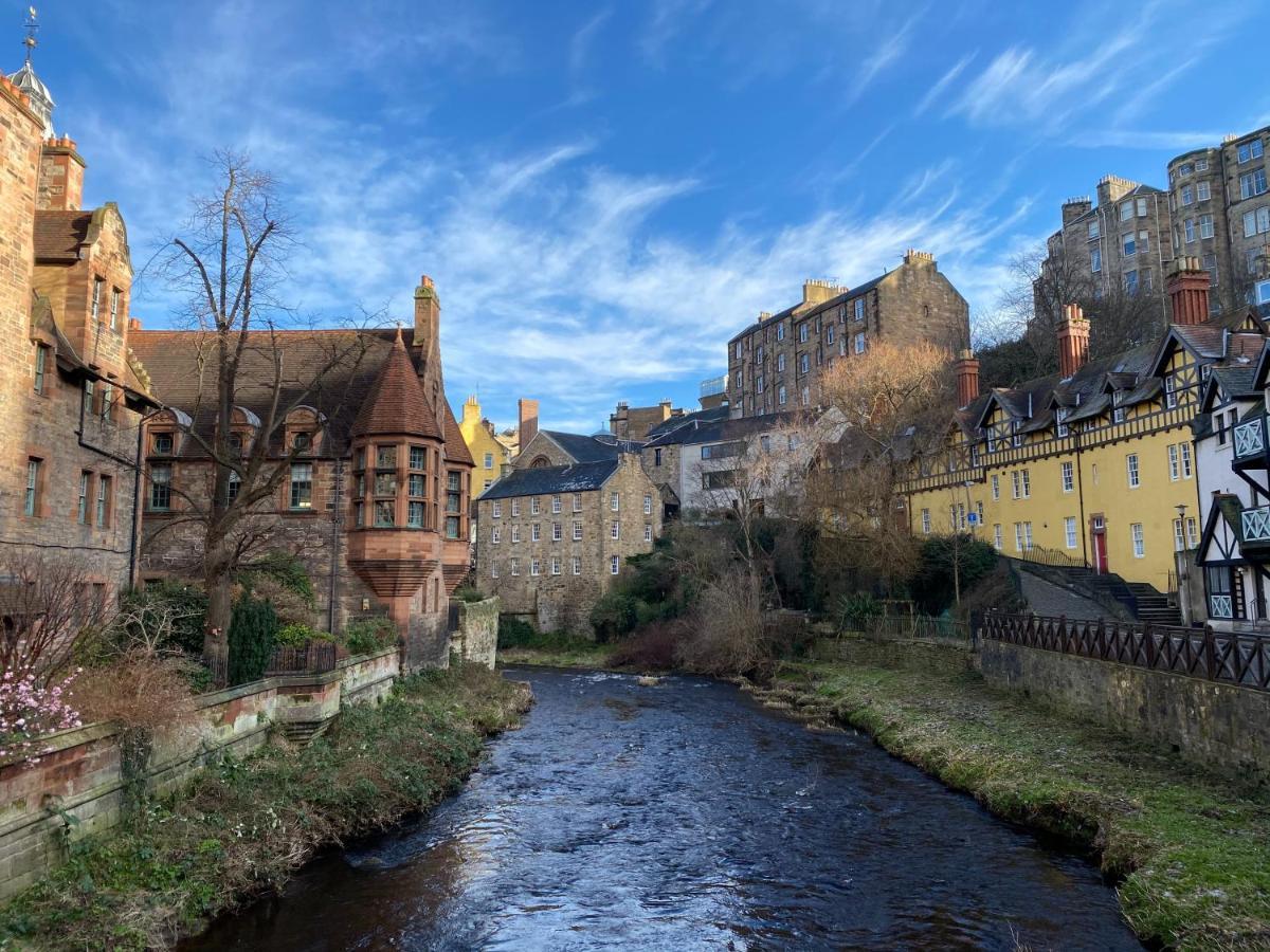 Historic Dean Village Treasure, Sleeps 4 *