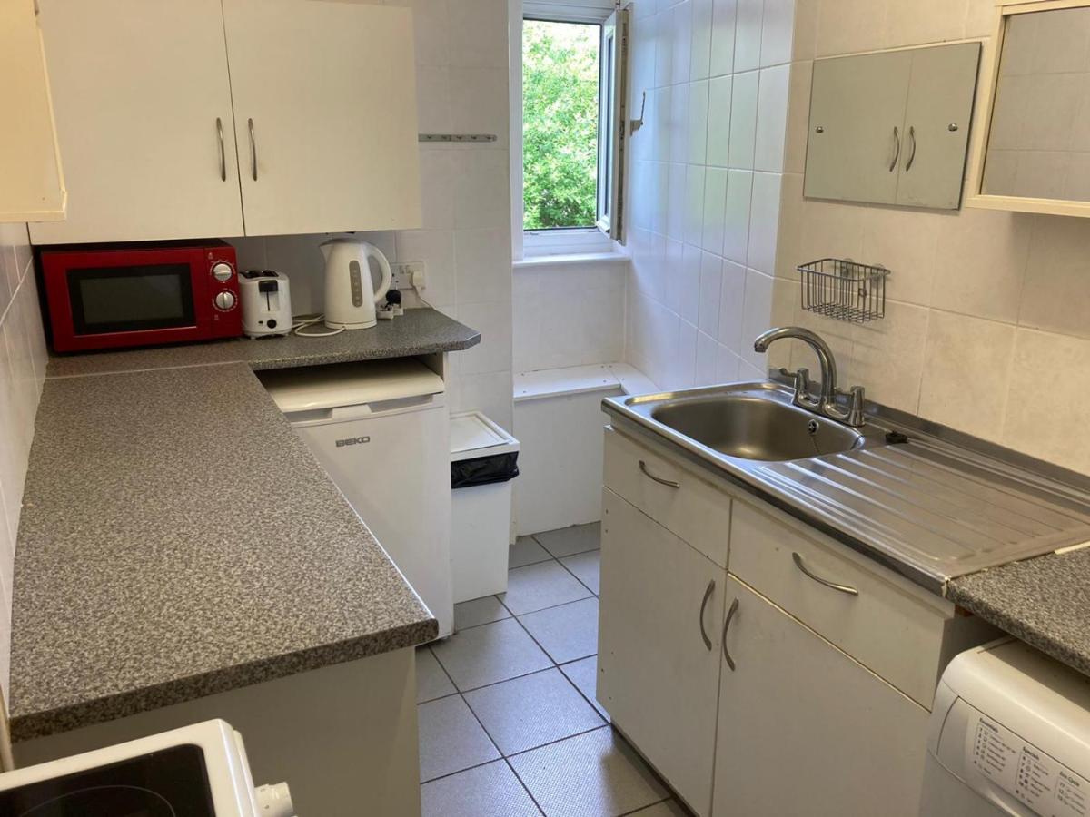 Victorian 3 Bedroom With Free Parking And Private Garden Apartment Edinburgh