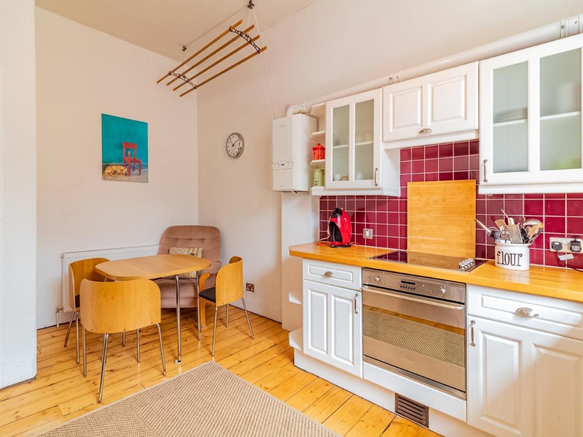 Pass The Keys Homely & Light-filled 1 Bedroom Flat In Chic Area Of Near Centre *