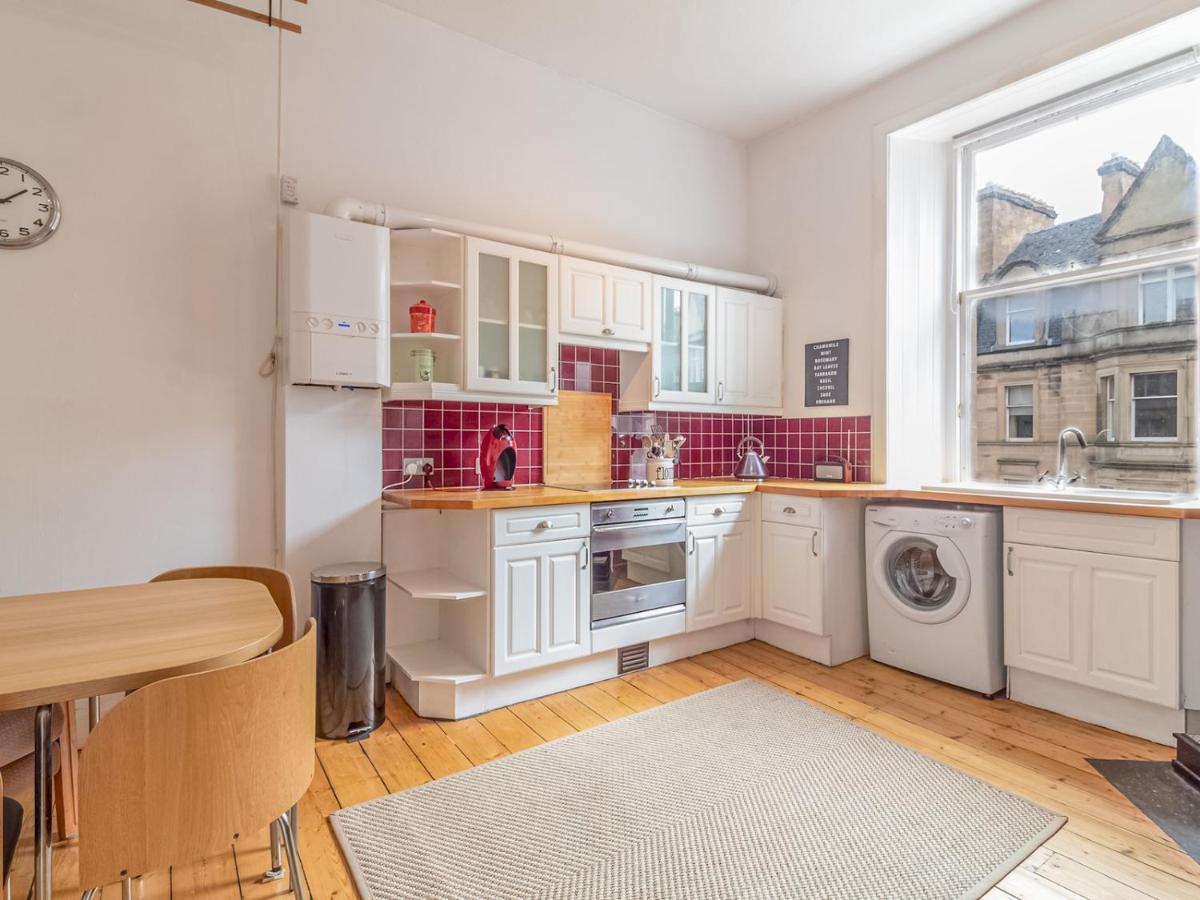 Pass The Keys Homely & Light-filled 1 Bedroom Flat In Chic Area Of Near Centre