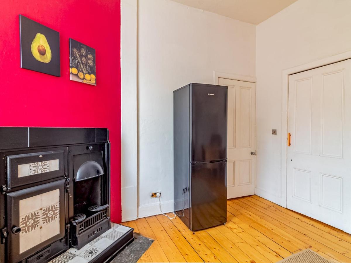 Pass The Keys Homely & Light-filled 1 Bedroom Flat In Chic Area Of Near Centre