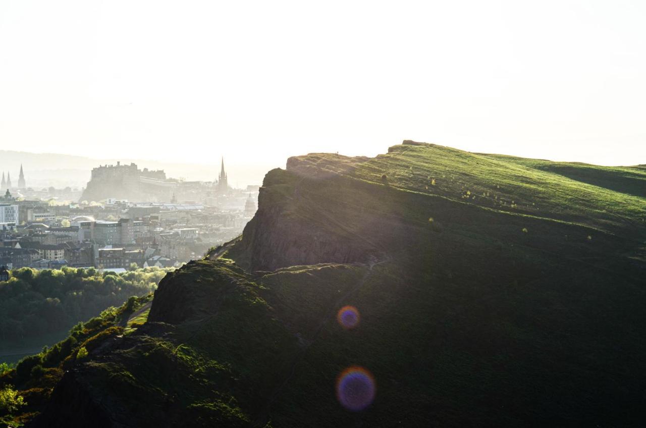 Pass The Keys Homely & Light-filled 1 Bedroom Flat In Chic Area Of Near Centre Apartment Edinburgh