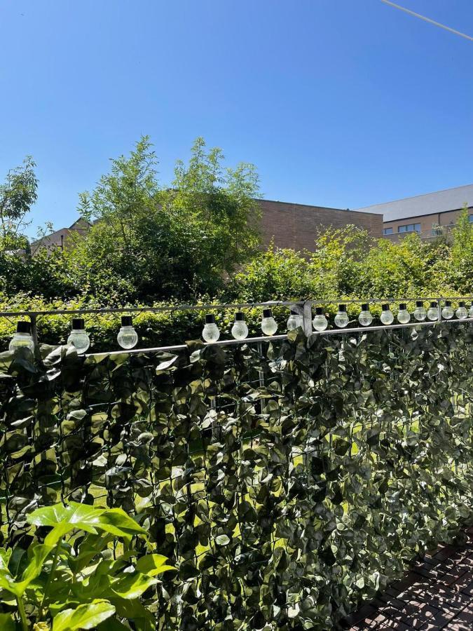 Pass The Keys Lovely 2bedroom Flat With Balcony