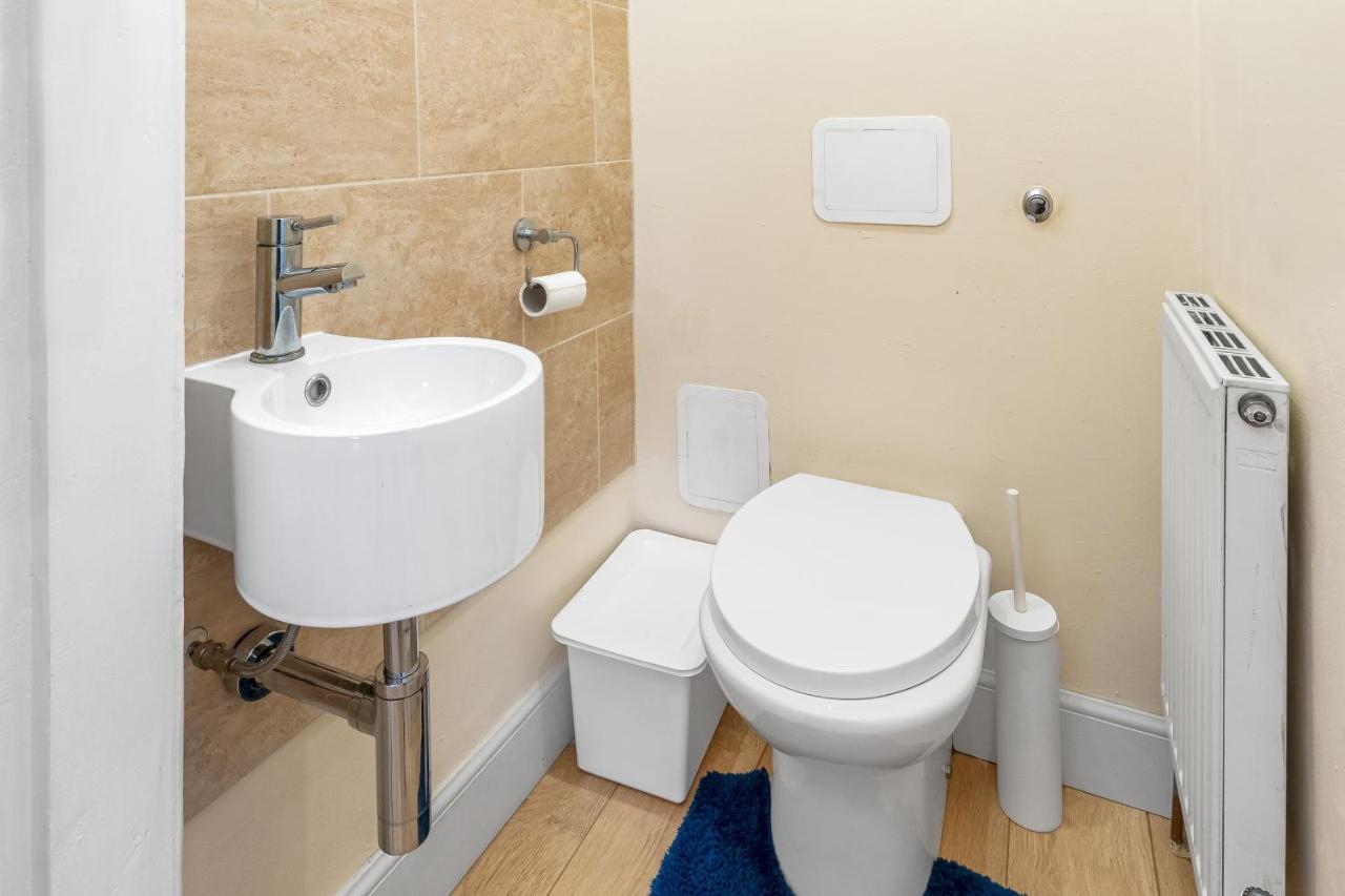 Cosy 1 Bed Main Door In Lovely Leith, Favourite For Tourists, Relocation, Businesses, Long Stays Welcome Appartement