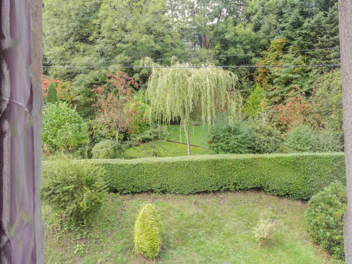 6 Coltbridge Gardens *