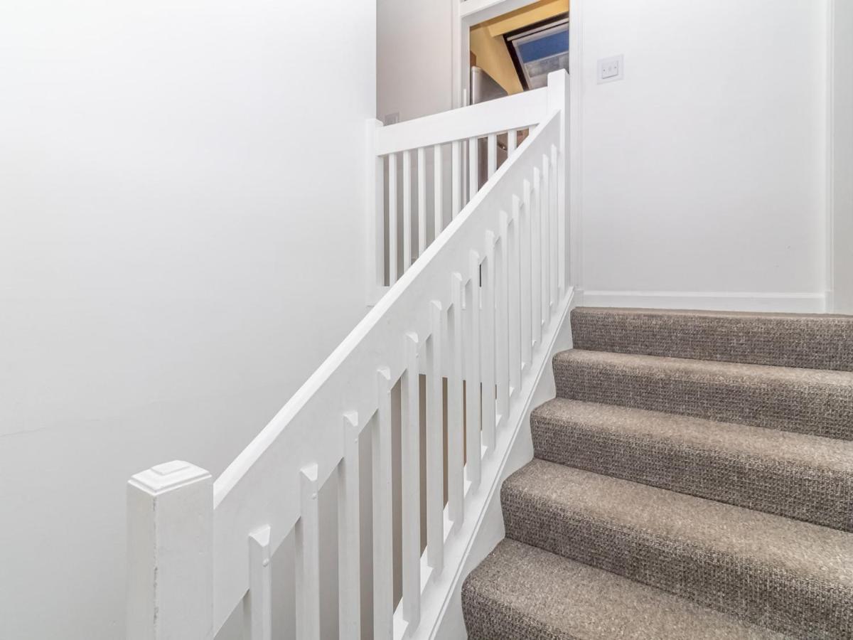 Pass The Keys 2 Beds Flat With Private Entrance In Centre - Sleeps 4