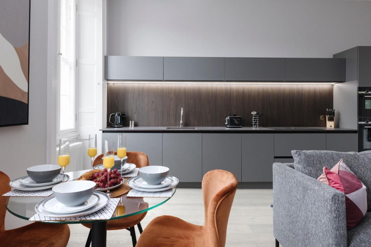 Apartment Joivy Luxurious On Notable George Street *