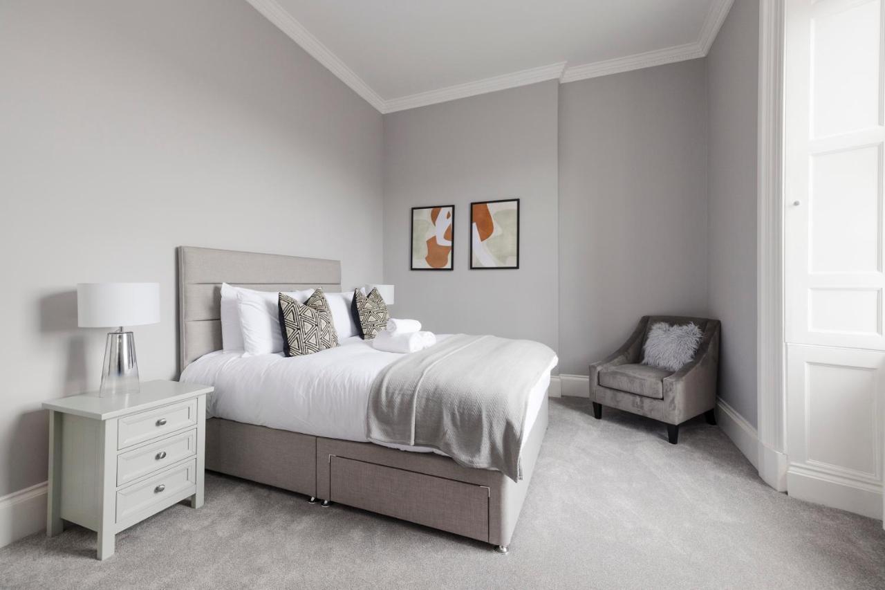 Apartment Joivy Luxurious On Notable George Street *