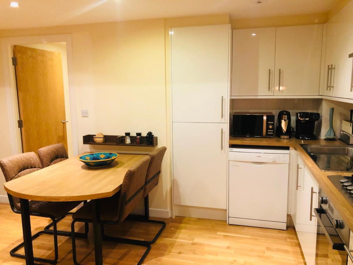 2 Bed 2 Bath With Private Parking