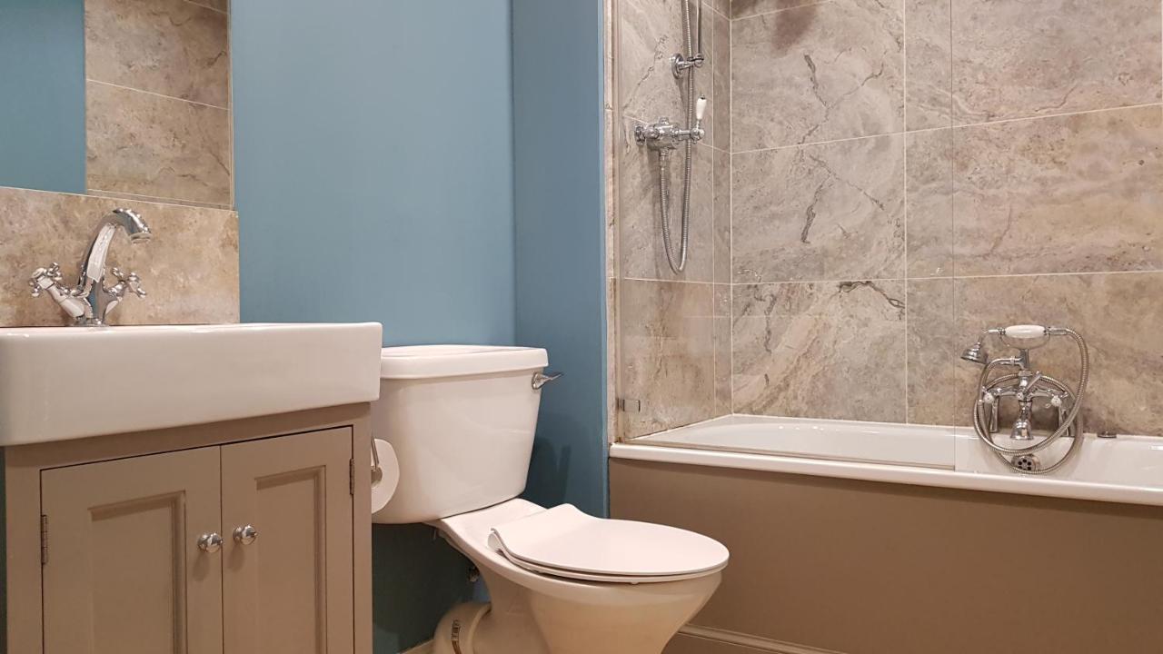 Gorgeous 3-bedroom EDI