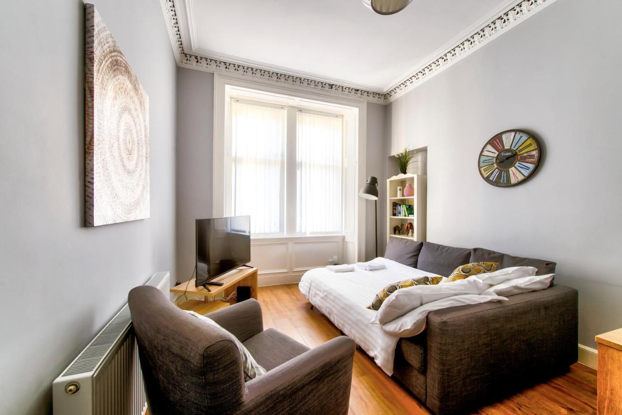Sleeps 6 Free Parking * EDI
