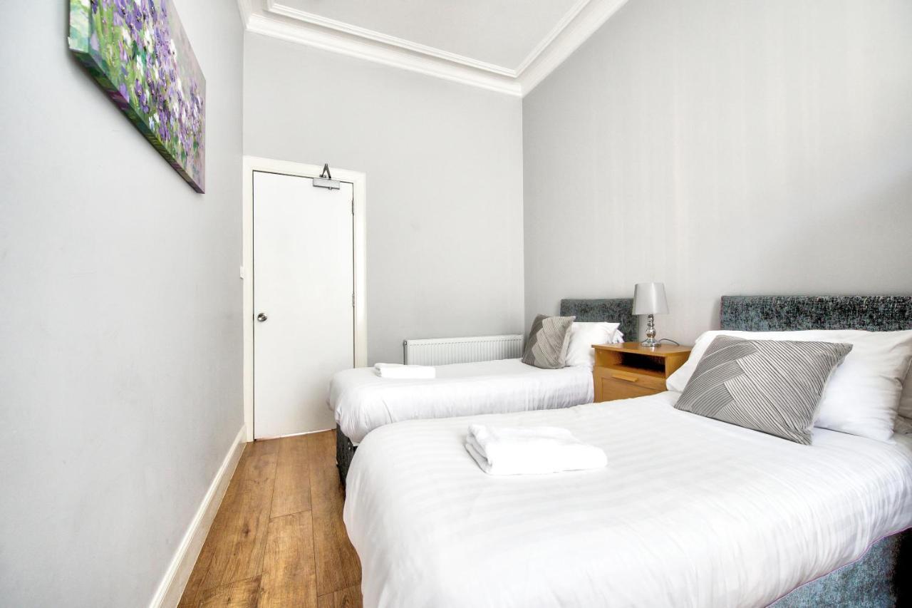 Sleeps 6 Free Parking Appartement