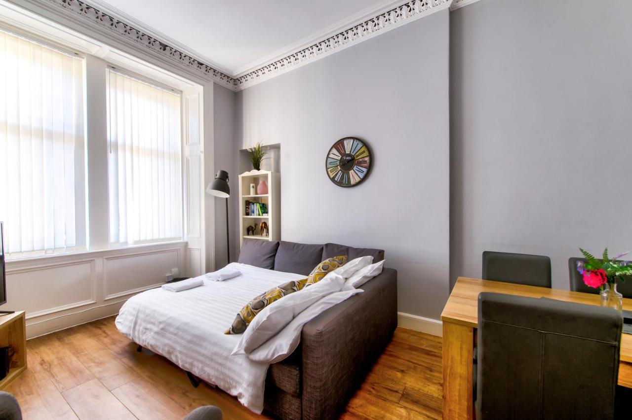 Sleeps 6 Free Parking Appartement *