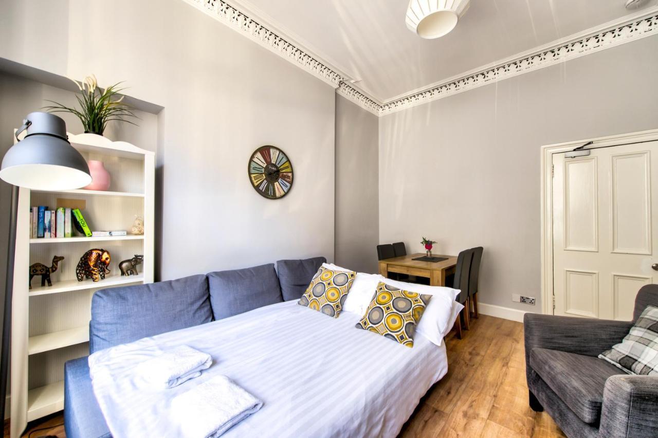 Sleeps 6 Free Parking EDI