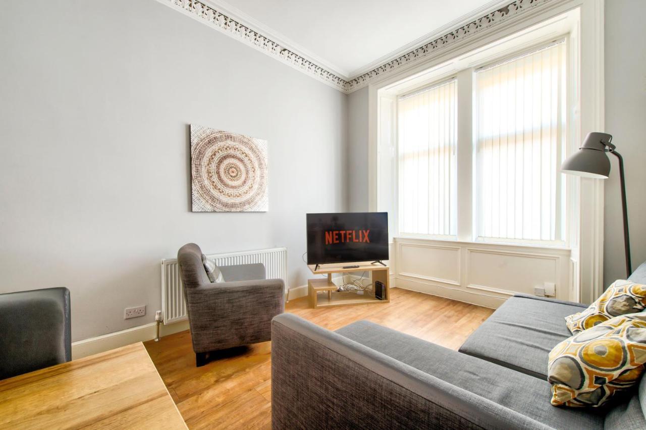 Sleeps 6 Free Parking EDI