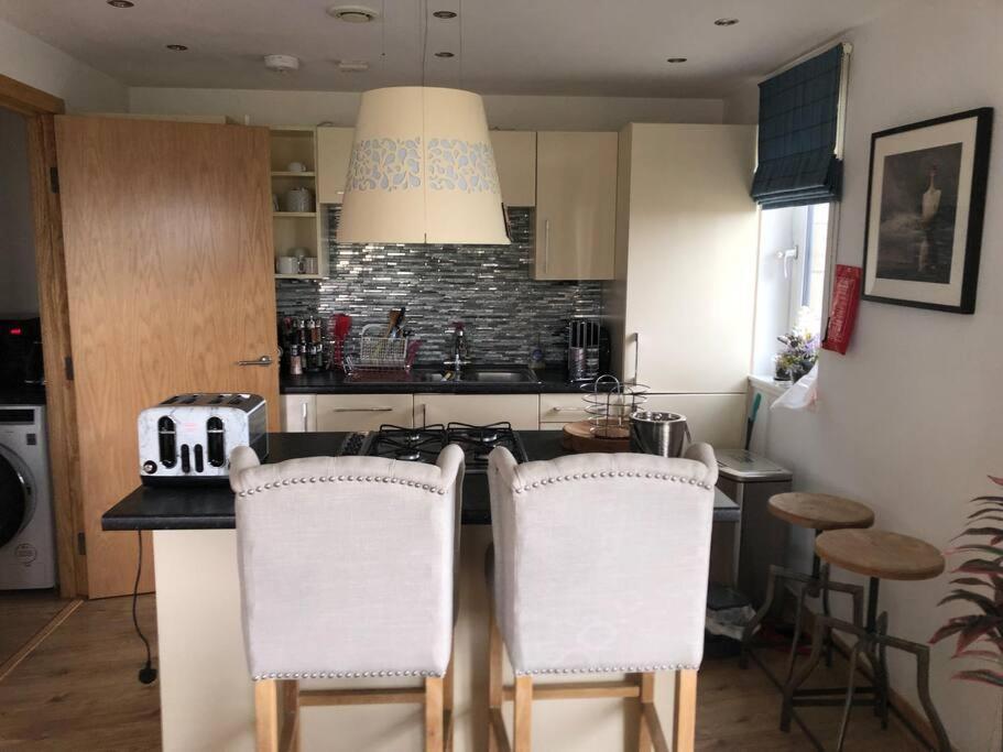 Apartment Stunning 3 Large Bedrooms 2 Bathrooms In Harbour
