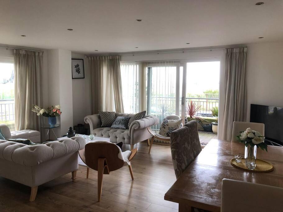 Apartment Stunning 3 Large Bedrooms 2 Bathrooms In Harbour Edinburgh