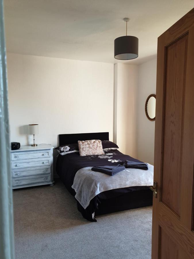 Appartement Large 3 Bedroom Apartment/flat In Ideal Location