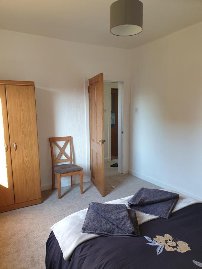 Appartement Large 3 Bedroom Apartment/flat In Ideal Location *