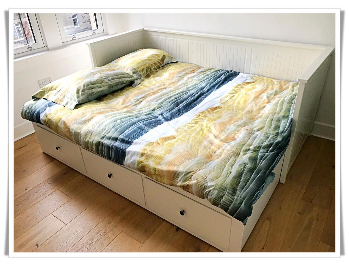 Spacious And Modern 2 Bedroom Flat Near The Centre Edinburgh