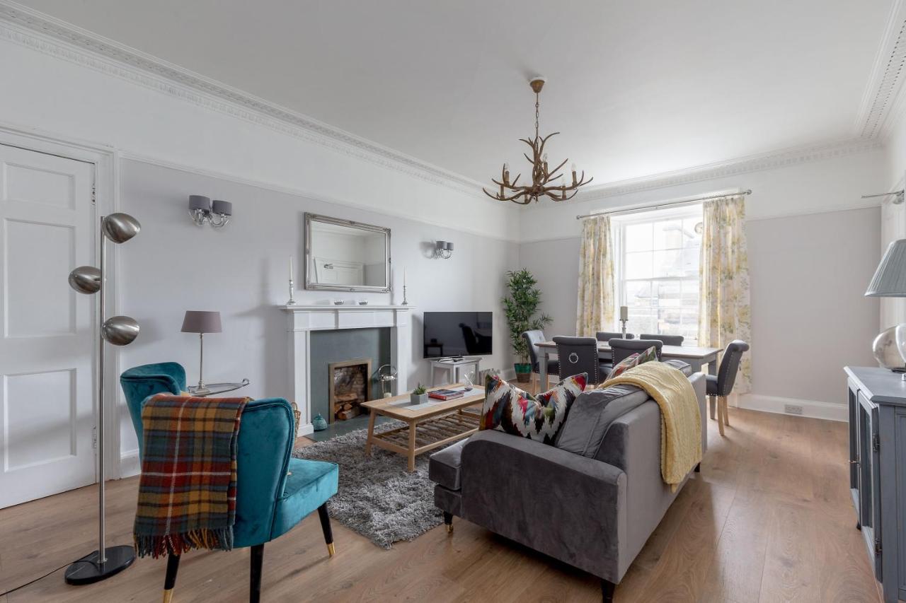 Joivy Glamorous Flat Near City Centre EDI