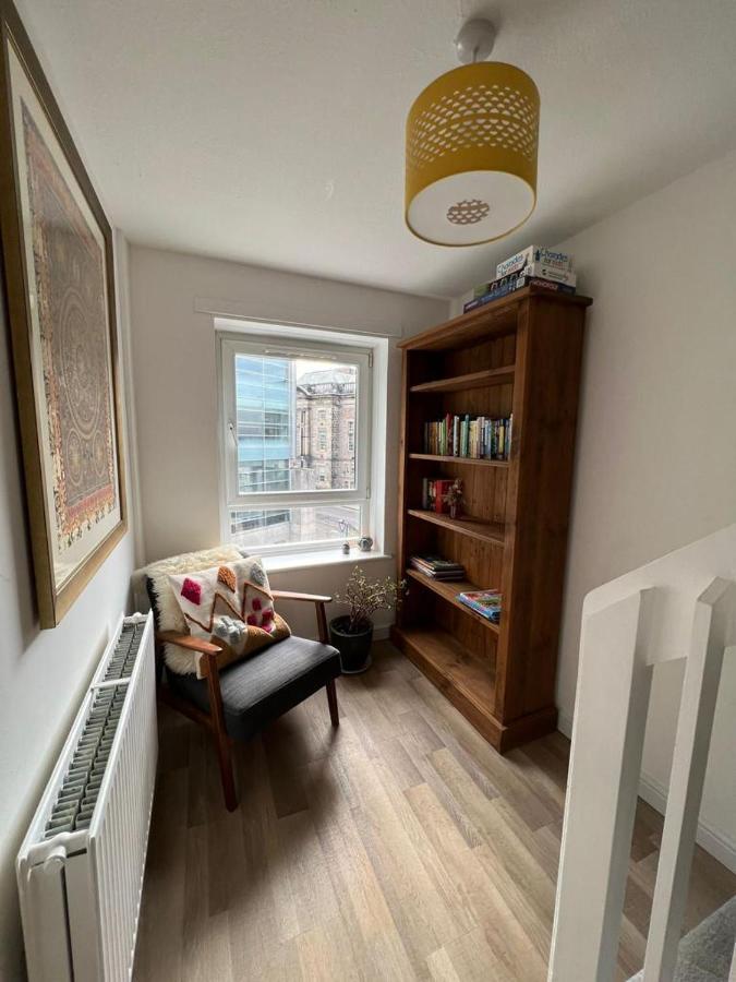 Holyrood Duplex 3- Bedrooms Apartment *